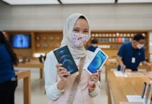 Orange vs Vodafone vs eMAG vs Altex – unde găsești iPhone 12 la cel mai mic pret din România?